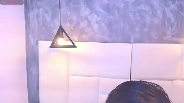 Mia thompson 19 online show from November 15, 2025, 5:50 pm