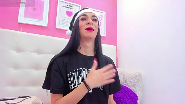 Mia thompson 19 online show from December 18, 2025, 8:01 pm