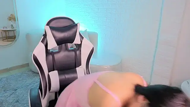 marilin a online show from February 15, 2026, 12:00 am