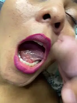 mayemarc online show from September 21, 2025, 1:22 am