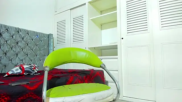 jamiief4 online show from February 12, 2026, 8:25 am