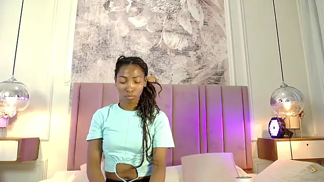 Snapshot of SabrinaDevill chatting on June 30, 2026, 1:22 pm SabrinaDevill online show from June 30, 2026, 1:22 pm