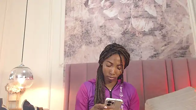Snapshot of SabrinaDevill chatting on June 5, 2026, 1:06 pm SabrinaDevill online show from June 5, 2026, 1:06 pm