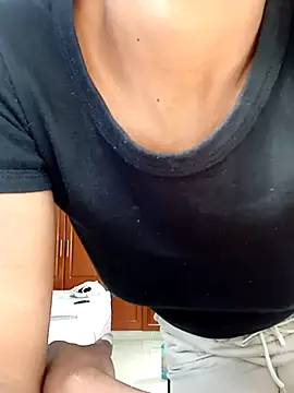 Snapshot of SabrinaDevill chatting on August 1, 2026, 1:42 pm SabrinaDevill online show from August 1, 2026, 1:42 pm