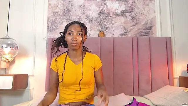 Snapshot of SabrinaDevill chatting on June 18, 2026, 1:05 pm SabrinaDevill online show from June 18, 2026, 1:05 pm