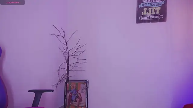 madelyn rose  online show from November 11, 2025, 1:33 am