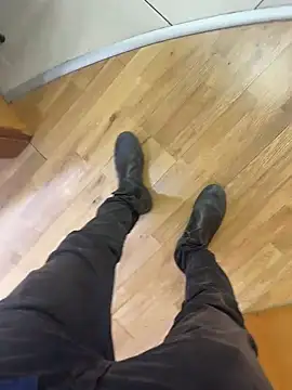 hotisraeli online show from March 18, 2025, 9:01 am