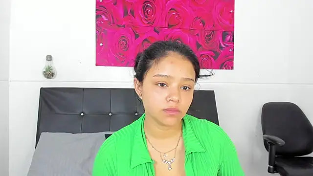 Tiffanny Rose  online show from December 14, 2024, 6:30 pm