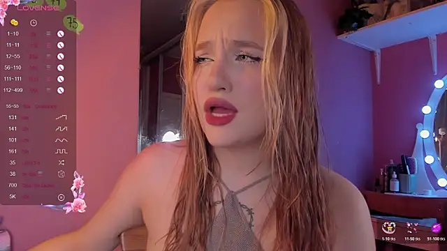 CarolineLovers online show from October 28, 2025, 9:03 pm