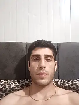 arenn1997 online show from April 23, 2026, 12:28 am