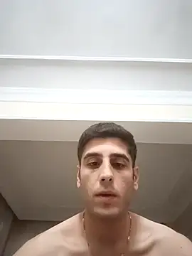 arenn1997 online show from October 26, 2025, 12:11 am