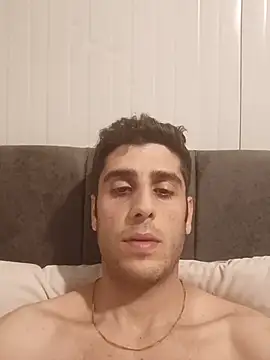 arenn1997 online show from June 10, 2026, 10:11 pm