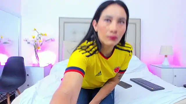 Cataleyalove ADY online show from June 7, 2026, 1:27 pm