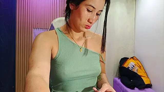 Cataleyalove ADY online show from November 30, 2025, 8:37 am