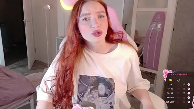 cinnabon girls online show from November 24, 2025, 9:15 pm