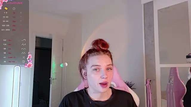 cinnabon girls online show from October 13, 2025, 5:09 am