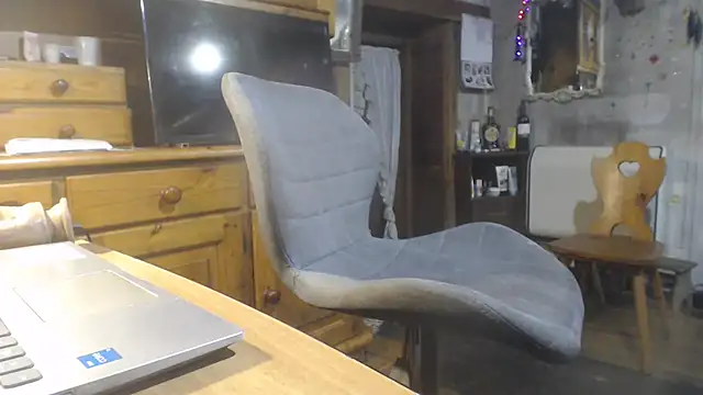 eva2023sexy online show from June 23, 2026, 9:57 pm