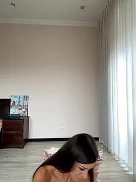 Hott Lolla online show from October 12, 2025, 7:32 am