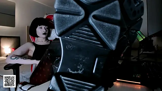  Goddess Misha  online show from November 14, 2025, 9:07 pm