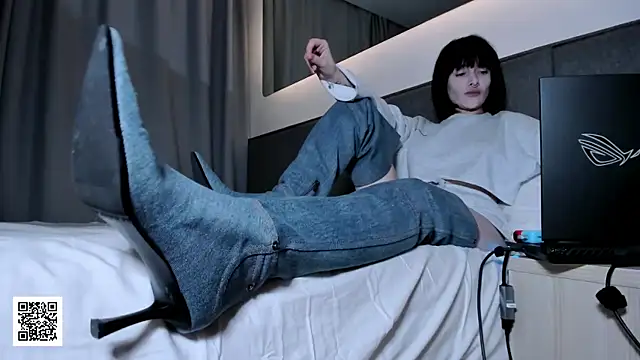  Goddess Misha  online show from January 9, 2026, 8:49 pm