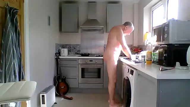 Snapshot of jimmybenido chatting on June 10, 2026, 4:41 pm jimmybenido online show from June 10, 2026, 4:41 pm