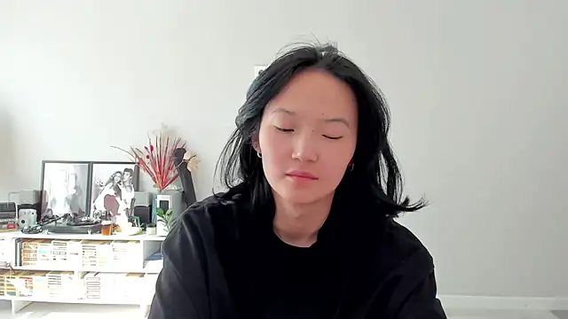 Snapshot of ailey_chao chatting on June 10, 2026, 2:46 am ailey chao online show from June 10, 2026, 2:46 am