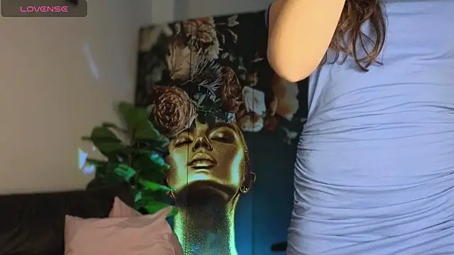 Snapshot of ReyaSophia chatting on February 24, 2026, 9:48 pm ReyaSophia online show from February 24, 2026, 9:48 pm