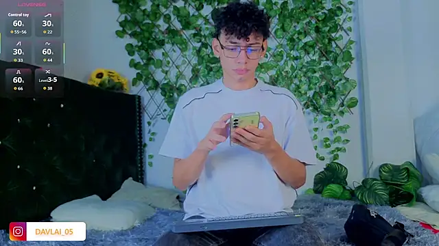 Daviid laidd online show from November 17, 2025, 1:15 pm