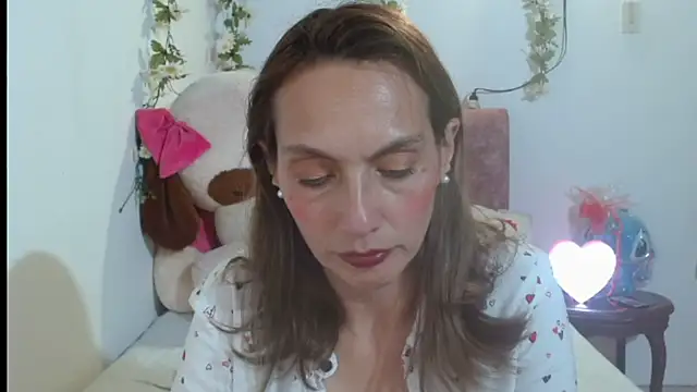 italagomez  online show from September 10, 2025, 12:31 am