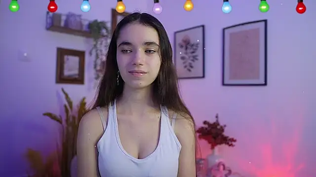 Gia Paige18 online show from December 22, 2025, 2:17 pm