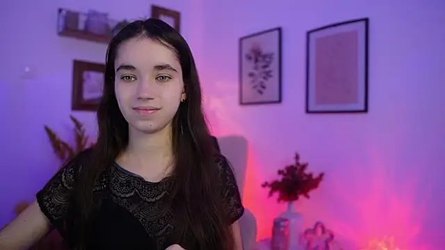 Gia Paige18 online show from November 25, 2025, 2:17 pm