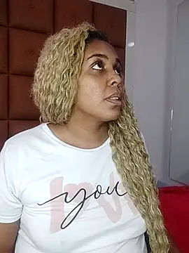 ELLA KELLY online show from September 20, 2025, 11:48 am