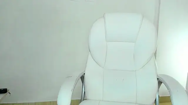 Snapshot of HarleyQueen_Robbie chatting on September 13, 2025, 8:42 pm HarleyQueen Robbie online show from September 13, 2025, 8:42 pm