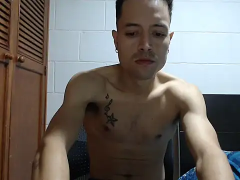 Snapshot of dimitriquiet05 chatting on February 14, 2026, 8:25 am dimitriquiet05 online show from February 14, 2026, 8:25 am