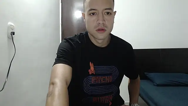 dimitriquiet05 online show from January 5, 2025, 2:17 am