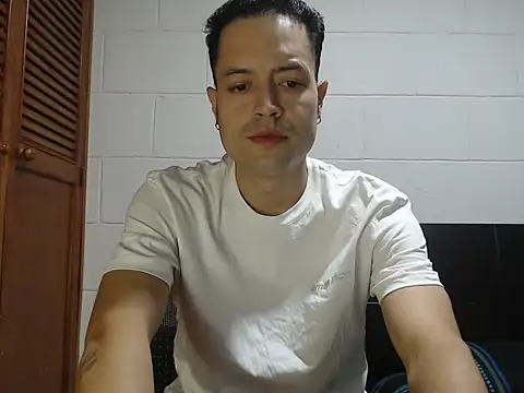 Snapshot of dimitriquiet05 chatting on March 22, 2026, 8:05 am dimitriquiet05 online show from March 22, 2026, 8:05 am