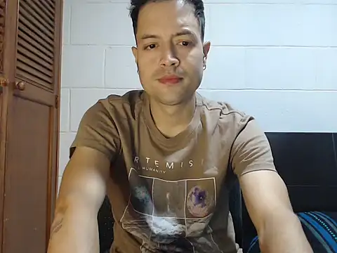 Snapshot of dimitriquiet05 chatting on March 21, 2026, 6:47 am dimitriquiet05 online show from March 21, 2026, 6:47 am