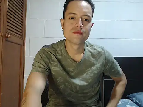 Snapshot of dimitriquiet05 chatting on March 11, 2026, 4:28 am dimitriquiet05 online show from March 11, 2026, 4:28 am