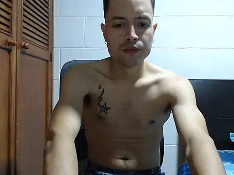 Snapshot of dimitriquiet05 chatting on February 8, 2026, 8:01 am dimitriquiet05 online show from February 8, 2026, 8:01 am