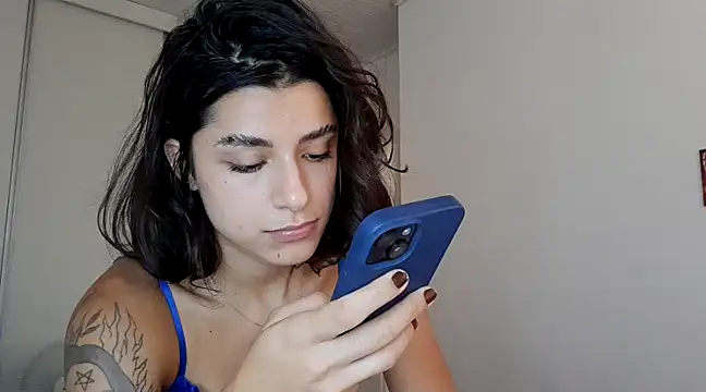 Snapshot of HelliRosa chatting on March 17, 2025, 7:26 pm HelliRosa online show from March 17, 2025, 7:26 pm