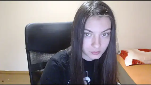 CuteJollie4U online show from December 18, 2024, 4:49 pm