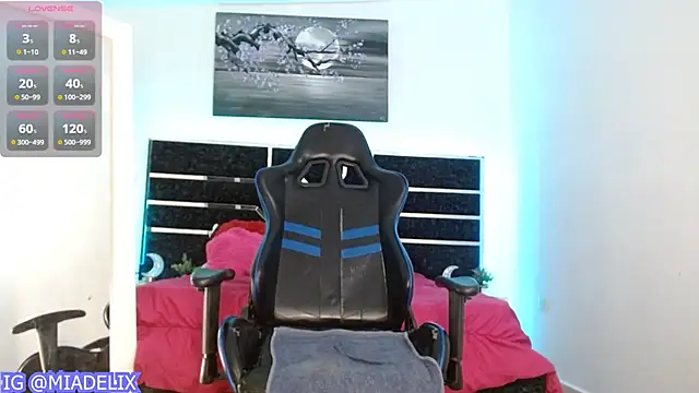 -MiaDelight- online show from March 23, 2026, 3:01 pm