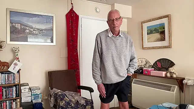 cutaboverest online show from October 4, 2025, 3:02 pm