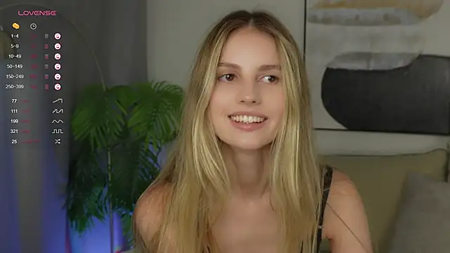 Snapshot of Fluffy-Angel chatting on September 21, 2025, 3:50 pm Fluffy-Angel online show from September 21, 2025, 3:50 pm