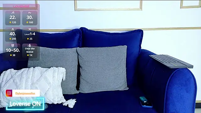 Mackenzzie 777  online show from September 26, 2025, 8:32 am