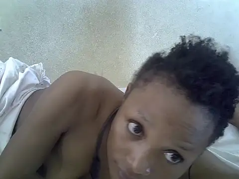 SpicyPetite online show from December 16, 2025, 11:47 am