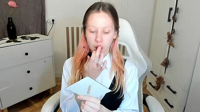 Silly  Milly online show from November 16, 2025, 3:50 pm