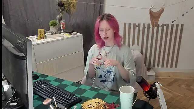 Snapshot of Silly__Milly chatting on March 15, 2026, 4:03 pm Silly Milly online show from March 15, 2026, 4:03 pm