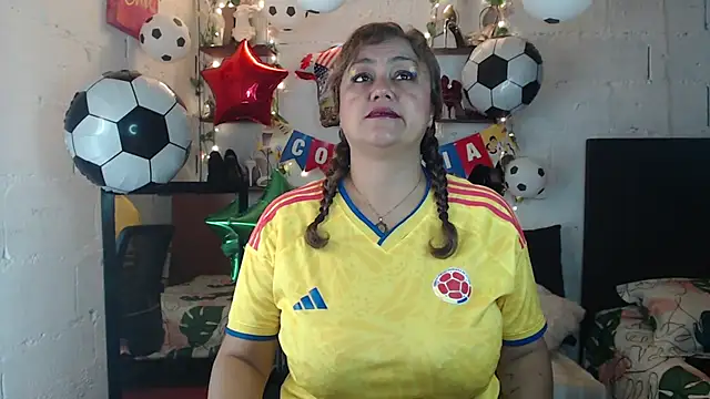 Snapshot of missrosario_stepmoan chatting on June 17, 2026, 2:27 pm missrosario stepmoan online show from June 17, 2026, 2:27 pm