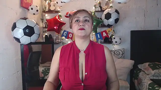 Snapshot of missrosario_stepmoan chatting on June 21, 2026, 3:40 pm missrosario stepmoan online show from June 21, 2026, 3:40 pm